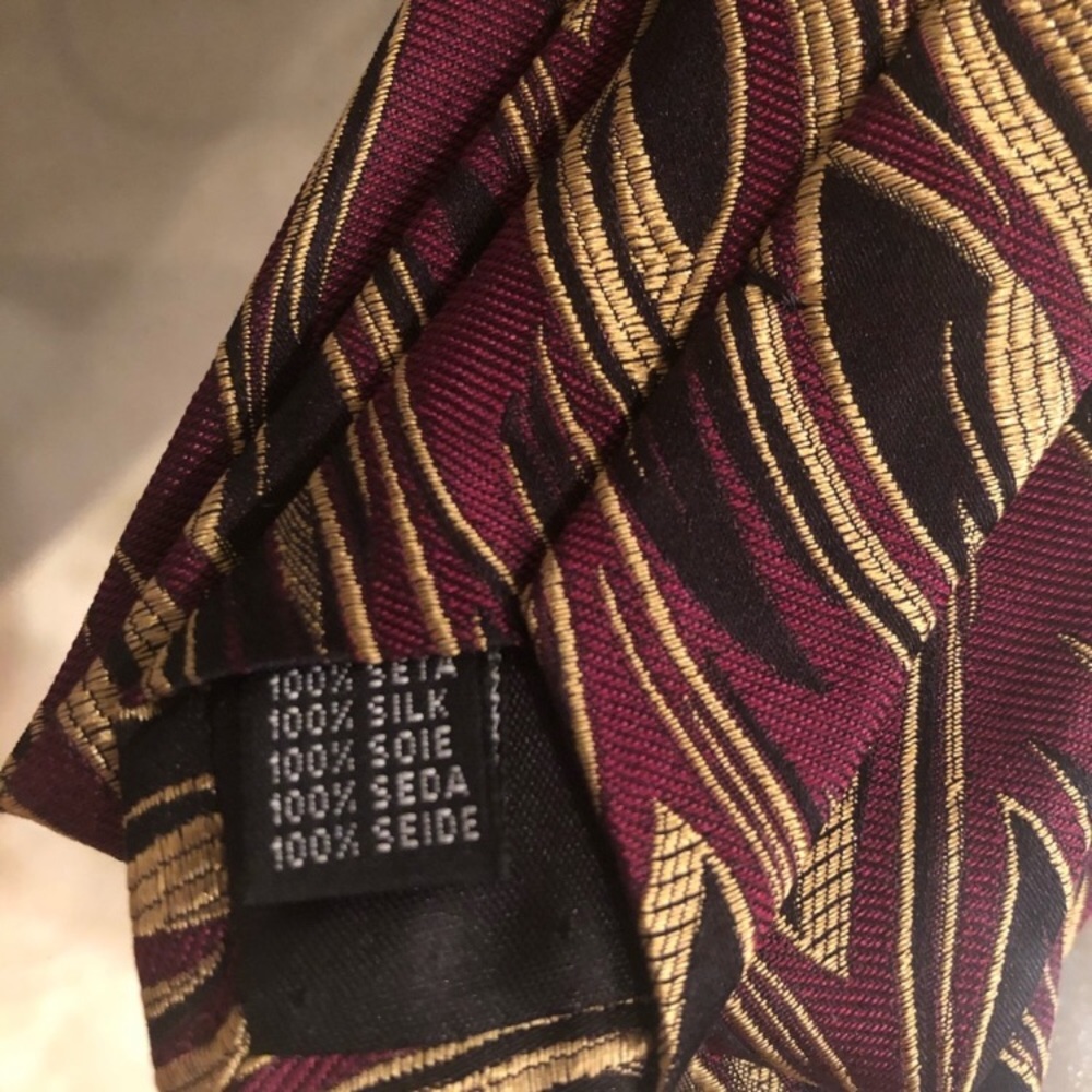 NWOT Italian Silk Tie - Picture 5 of 8